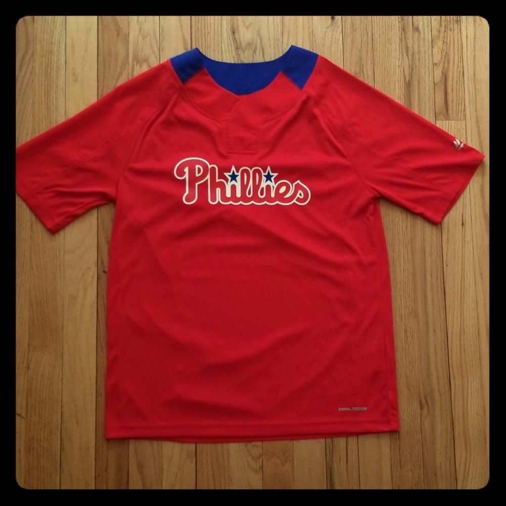 New Phillies Majestic Cool Base Shirt.